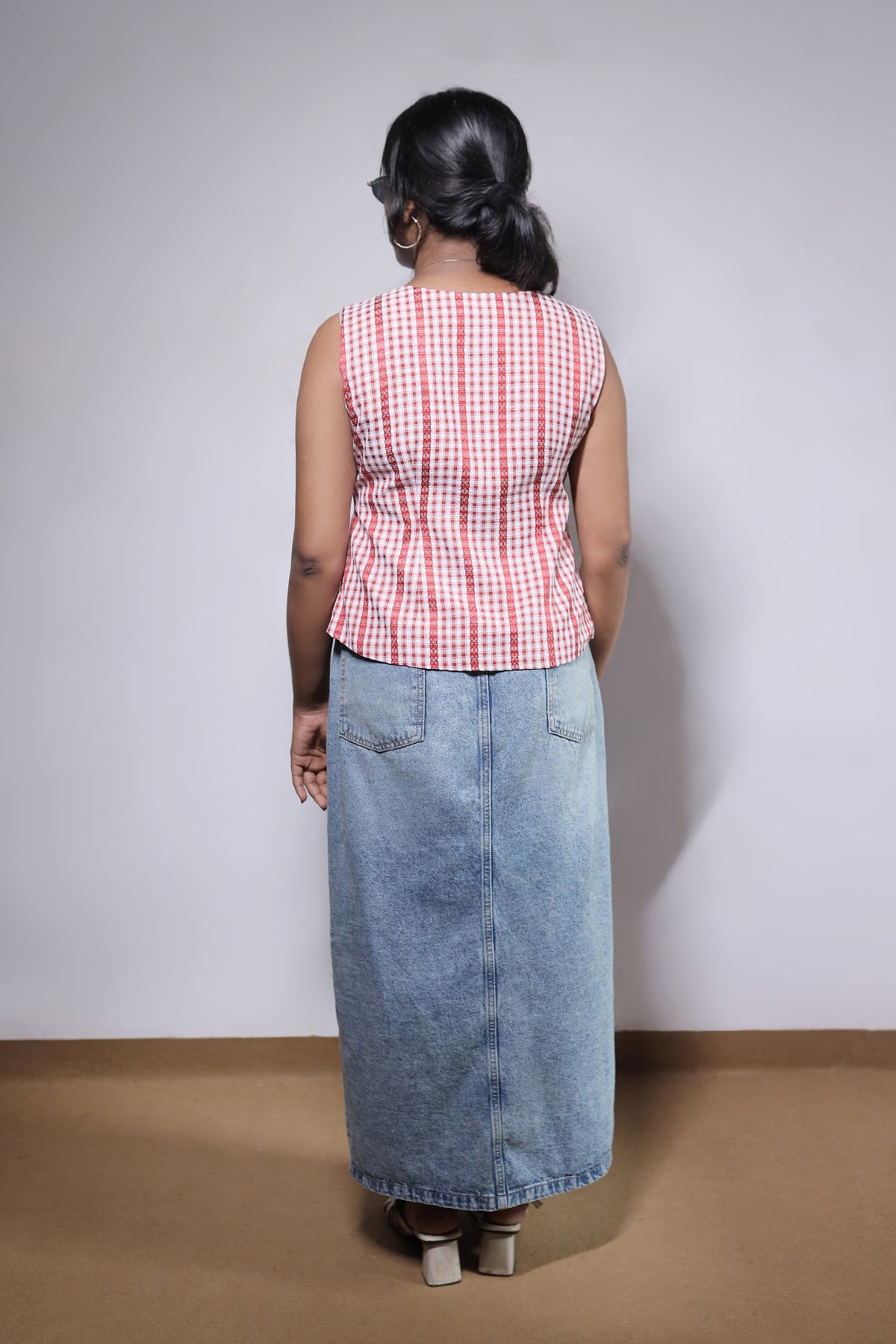 CHECK EMBROIDERED SCARLET RED WRAP VEST