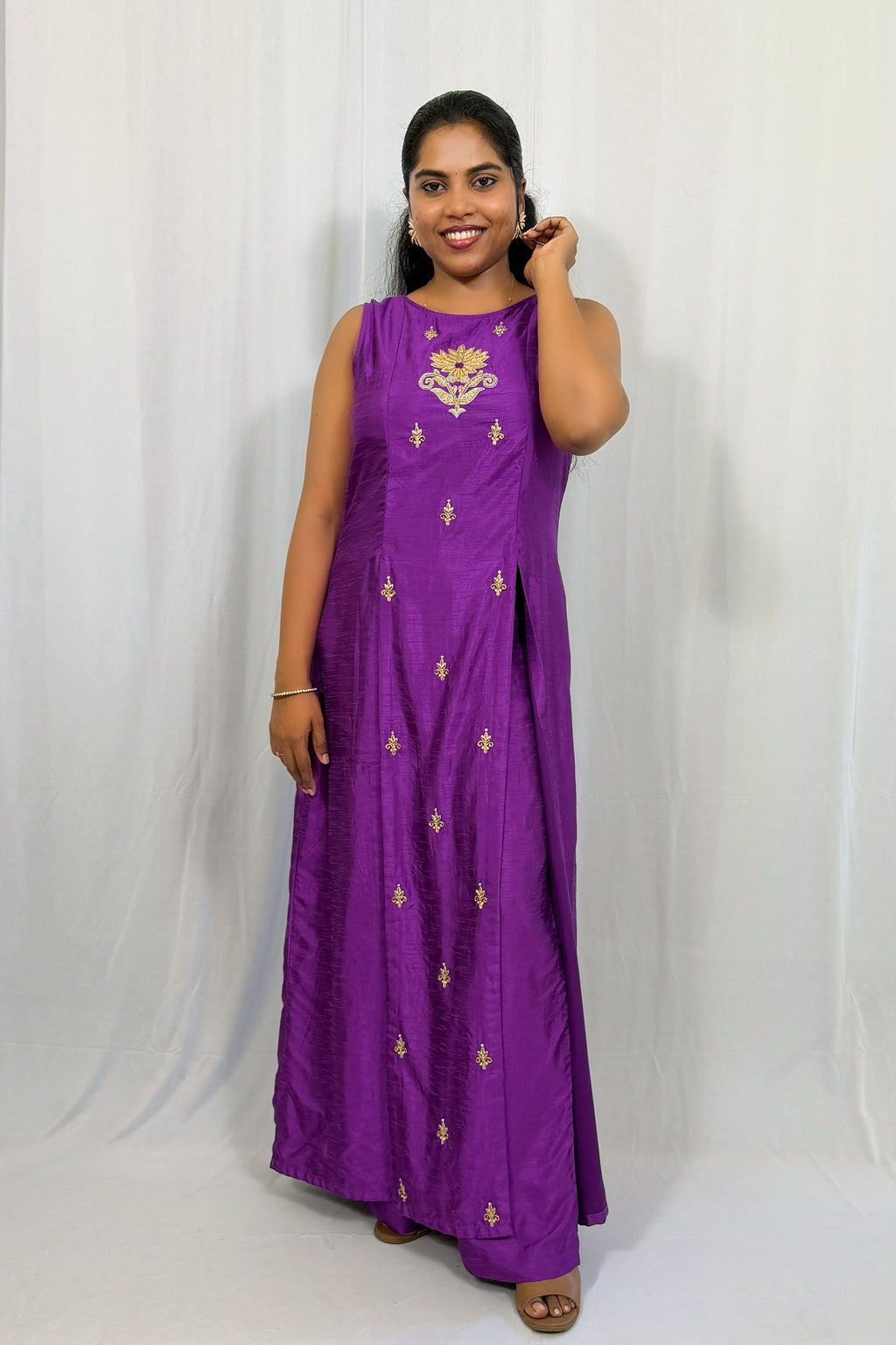 VADAMULLLA FRONT-SLIT KURTA SET