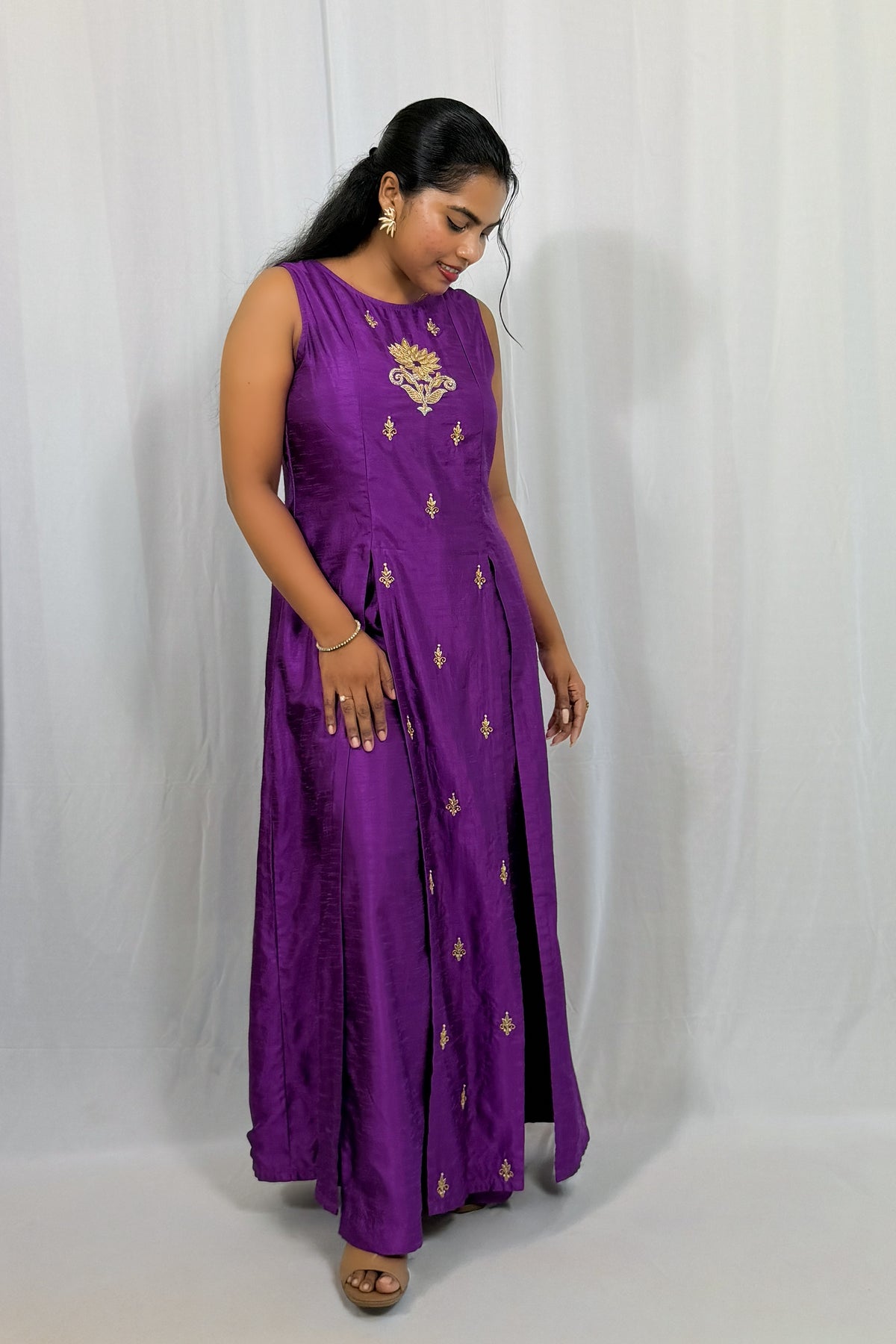 VADAMULLLA FRONT-SLIT KURTA SET