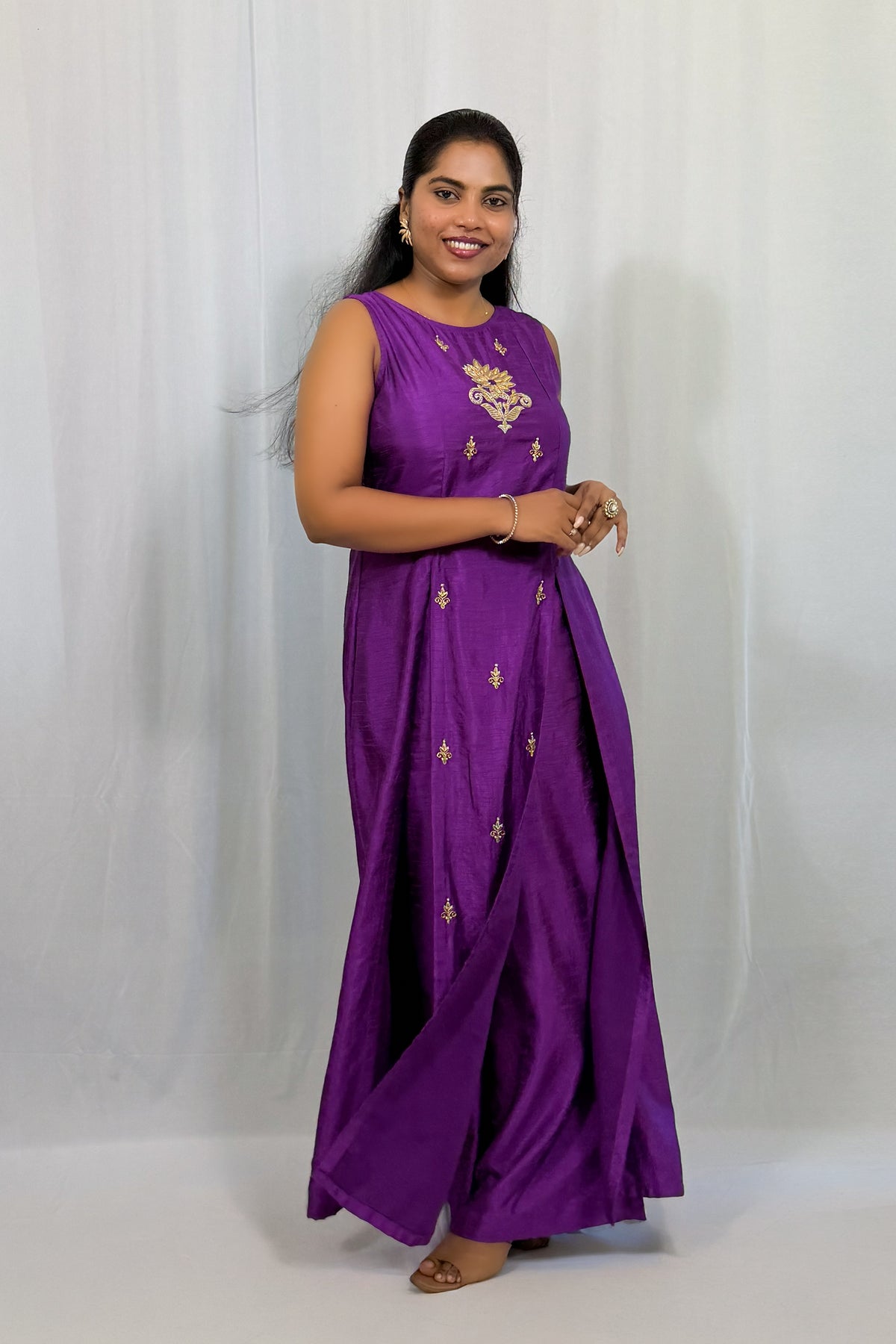 VADAMULLLA FRONT-SLIT KURTA SET