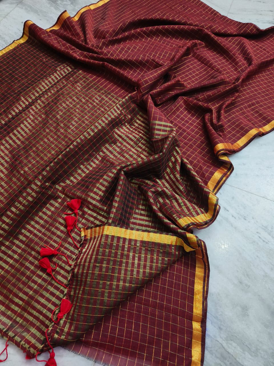 PURE MUL-COTTON ZARI CHECK SAREE
